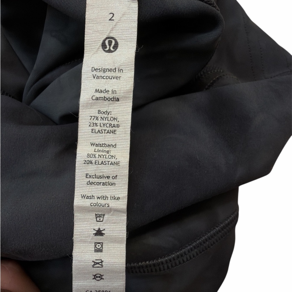 Lululemon Wunder Train Contour Fit High Rise Short *8”- Size 2 - Picture 5 of 7